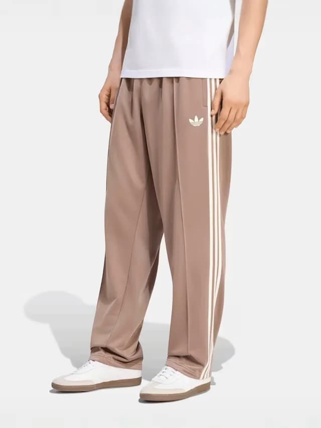 adidas Originals Trackpant – braune Jogginghose mit Seitenstreifen